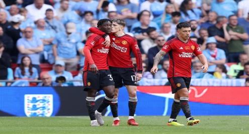 مانشستر يونايتد يطلق سراح 7 لاعبين هذا الصيف.. ومحادثات بشأن تمديد عقود 4 نجوم